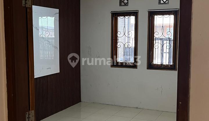Disewakan Rumah Luas di Cihanjuang Cimahi