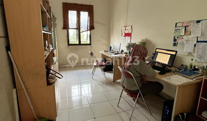 For Sale: Ready-to-Use Shophouse in Singgasana Pradana