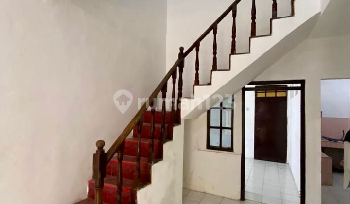 For Quick Sale: Spacious Ready-to-Live House in Cijerah 2