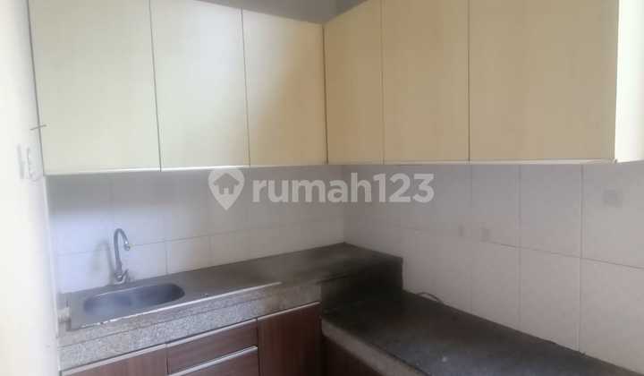 Disewakan Rumah Luas Di Taman Kopo Indah 5 Cluster Sommerville