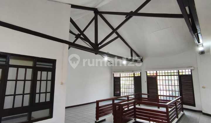 Disewakan Rumah Luas Dan Murah Di Taman Kopo Indah