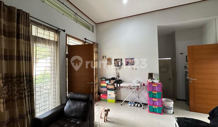 Dijual Rumah Dalam Komplek Di Cihanjuang 2