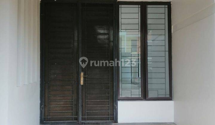 Rumah Bagus Siap Huni Akses Mudah di Legenda Wisata  1