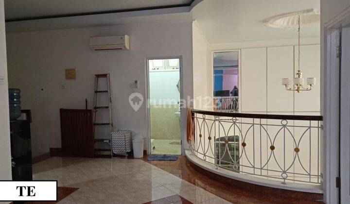 Rumah 2 Lantai Dijual Cepet, Nego di Raffles Hills Full Furnish 7