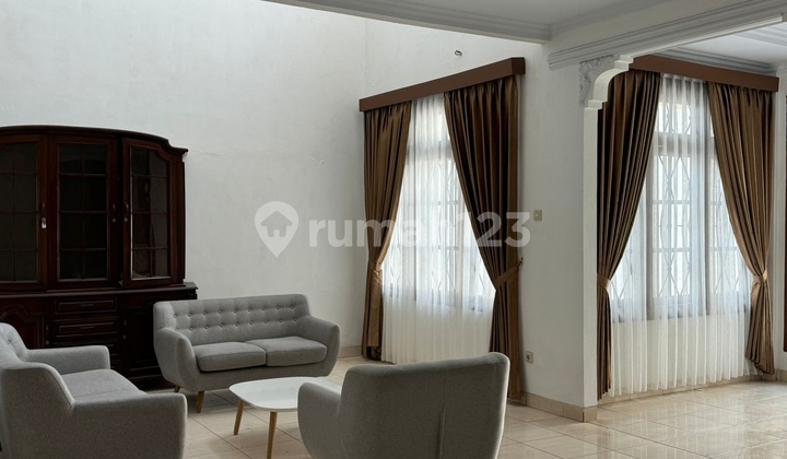 rumah bagus megah 2 lantai siap huni lt 300 lb 350 kota wisata