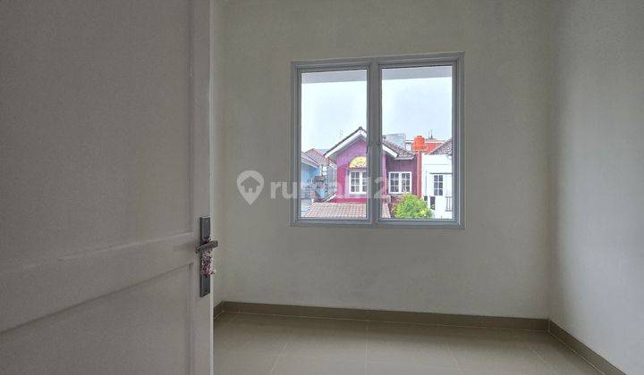 Rumah Bagus Dijual Baru Aja Renovasi di Legenda Wisata 2