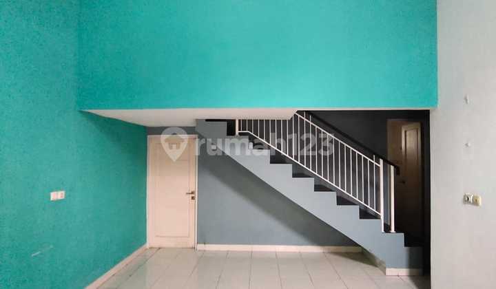 Rumah ada kolam renang murah dikodau dekat tol jatiwarna  6