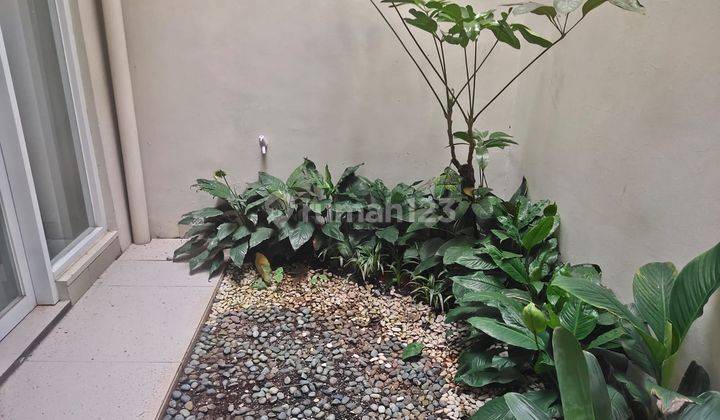 Rumah Siap huni di jatisampurna row jalan lebar dekat tol