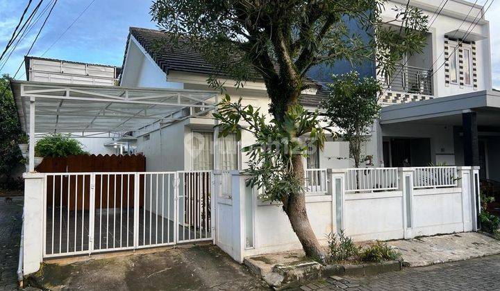 Rumah Rapi Minimalis Serpong Terrace Halaman Luas Bagus Cantik 1