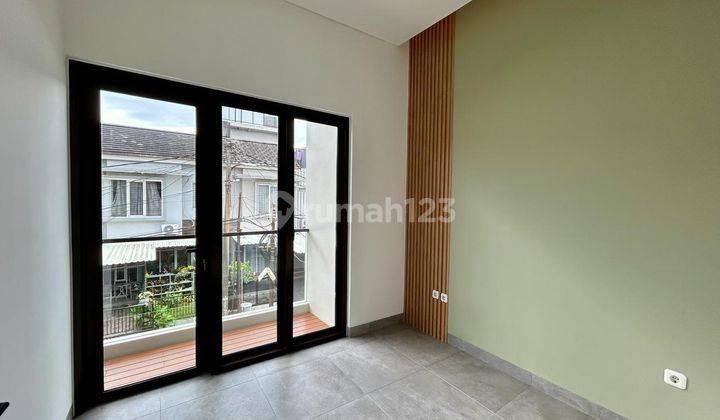 Rumah Brand New Ada Taman Di Kencana Loka Design Modern 2