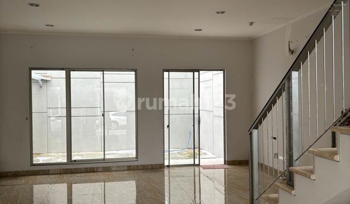 Di Jual dan di Sewakan Rumah Golf Island Pik 2