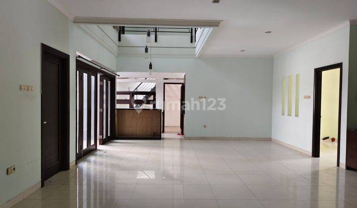 Rumah 2 Lantai Yg Sangat Asri Nyaman, Cantik ,Indah Dan Elegant di Batununggal Bandung  2