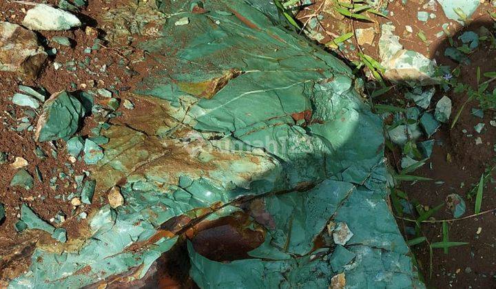 Gunung Batu Penuh Batu Warna Bagus Untuk Perhiasan Ciemas Sukabumi 3