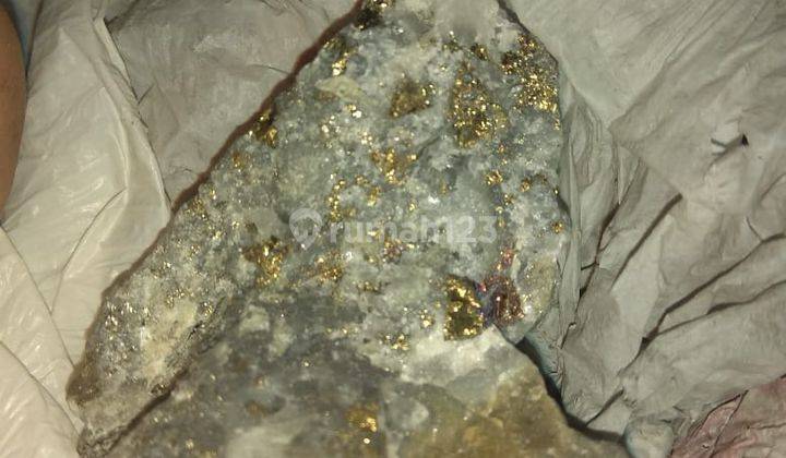 Gunung Batu Penuh Batu Warna Bagus Untuk Perhiasan Ciemas Sukabumi 4