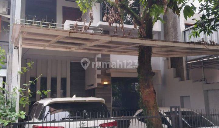 Rumah 3 Lantai Cantik Asri Nyaman Setra Duta Bandung 2