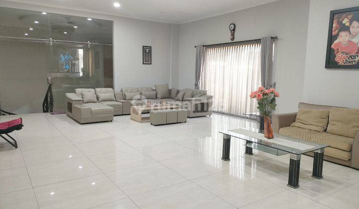 Jual Rumah Singgasana Pradana Yg Cukup Besar, Cantik , Elegant  2