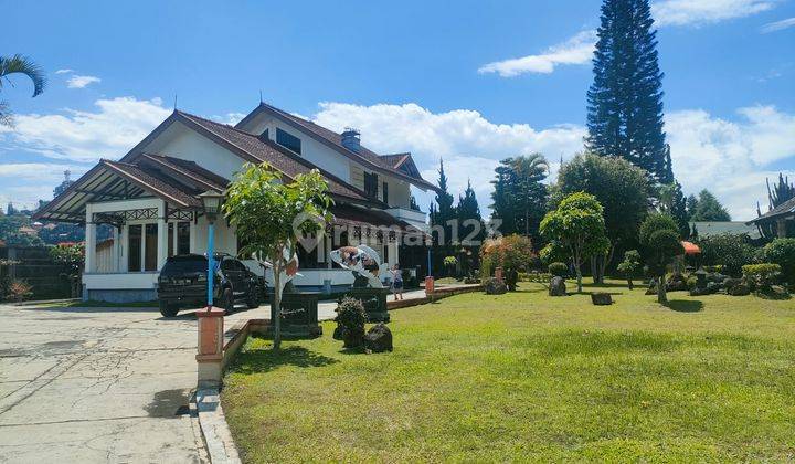 Dijual Villa di Lembang Dengan Pemandangan Yg Indah Nyaman Dan Asri  2