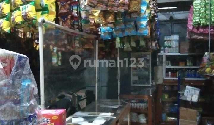 For Sale: Strategic Shop House in Garut, located at the intersection of A. Yani Road and Syp Guntur Mandalagiri, Garut. 2