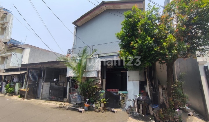 Rumah hitung tanah lokasi dekat dg Ampera Raya, TB Simatupang Cilandak... Rumah hitung tanah lokasi dekat dg Ampera Raya, TB Simatupang Cilandak...