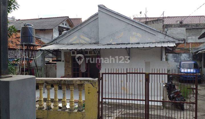 Rumah 1 lantai lokasi strategis di Meruya 1