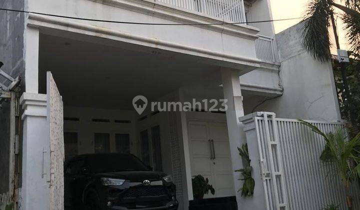 Rumah 2 lantai, bagus siap huni Bintaro Sektor 9. 2