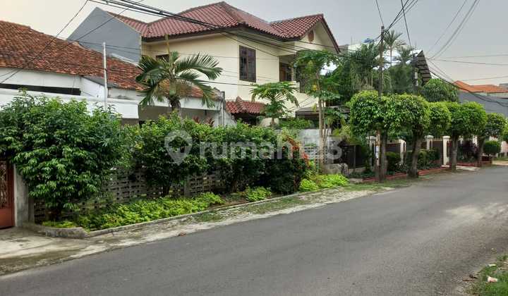 Rumah bisa U Tuk Usaha di Kesehatan Bintaro Jakarta Selatan... Rumah bisa U Tuk Usaha di Kesehatan Bintaro Jakarta Selatan...
