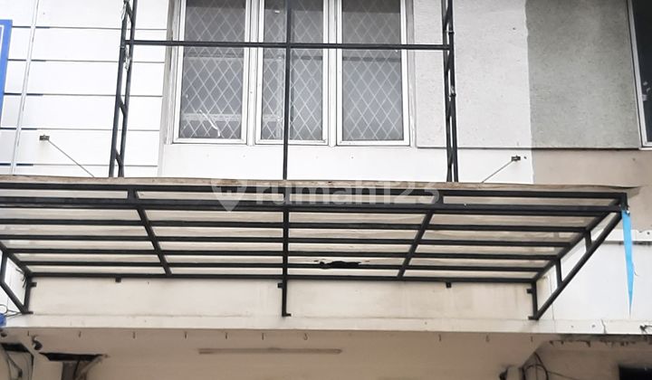 Ruko daerah Commersil di dekat Pasar Ciputat TangSel... Ruko daerah Commersil di dekat Pasar Ciputat TangSel...