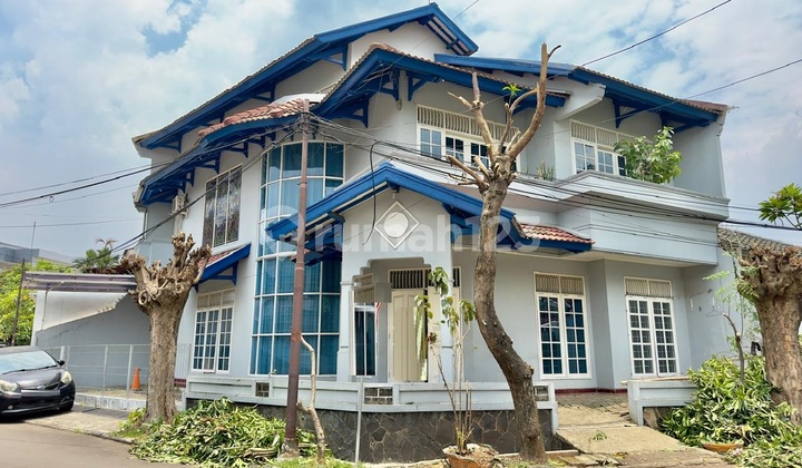 Sector 3A Bintaro House, a residence within a cluster close to Pembangunan Jaya School...