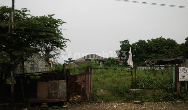 Lot suitable for business in Pondok Aren Raya Bintaro.