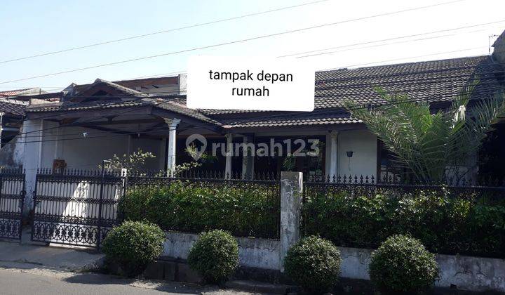 Rumah  daerah Petukangan JakSel dekat dg akses toll ke Bandara.... 1