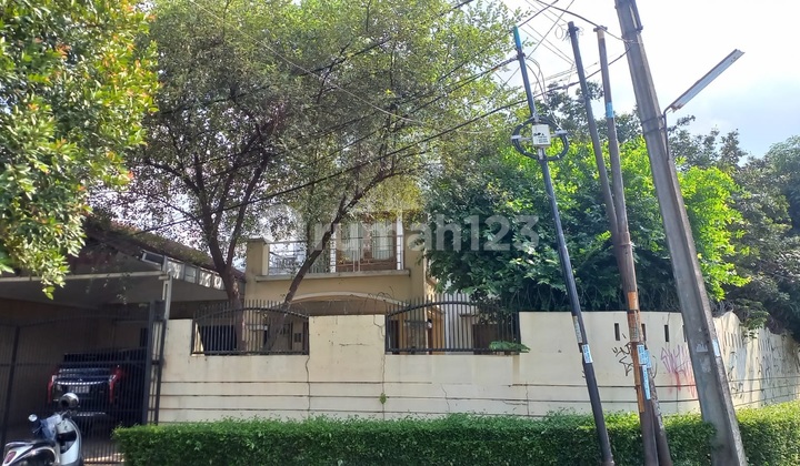 House in Sector 3 Bintaro South Tangerang, close to Alazhar Bintaro School, Bintaro Plaza, Mitra Keluarga Hospital, and Pd Ranji Train Station...