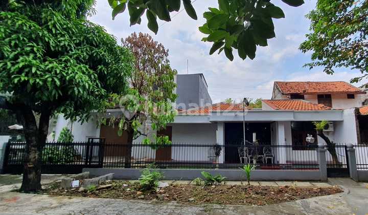 Rumah di Pejompongan, cocok buat kost2an .. 2