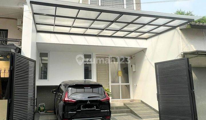 Rumah Taman Ratu Ukuran 6x15 Semi Furnish Kebon Jeruk Jakarta Barat 1