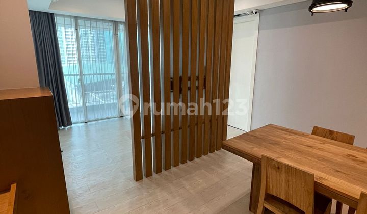 Apartemen St. Moritz 2Br Tower New Royal - Luas 90M², Semi Furnished, View Selatan!
