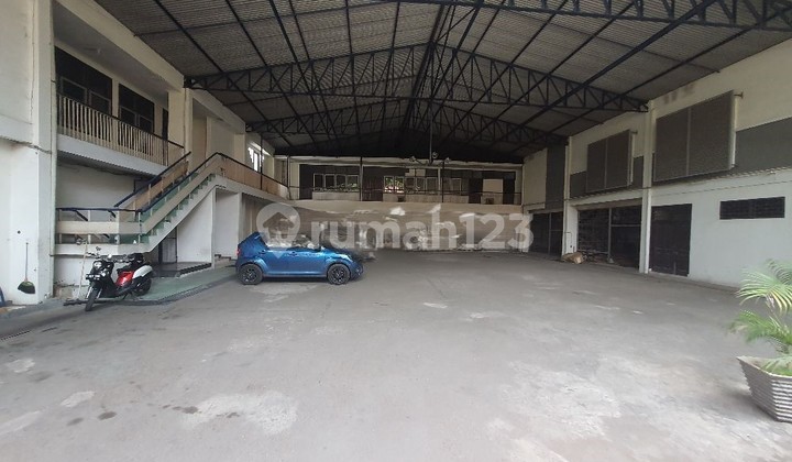 Ruko Former Office, Showroom & Workshop in Commercial Area, Front Road Position in Gambir Area, Central Jakarta Ruko Former Office, Showroom & Workshop in Commercial Area, Front Road Position in Gambir Area, Central Jakarta