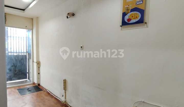 Ready-to-Use Shop House for Business in Duri Kepa, Near Tanjung Duren, West Jakarta 2
