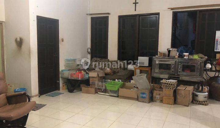 Rumah Siap Huni di Jl Lapangan Bola Kebon Jeruk Kembangan Jakarta Barat 2