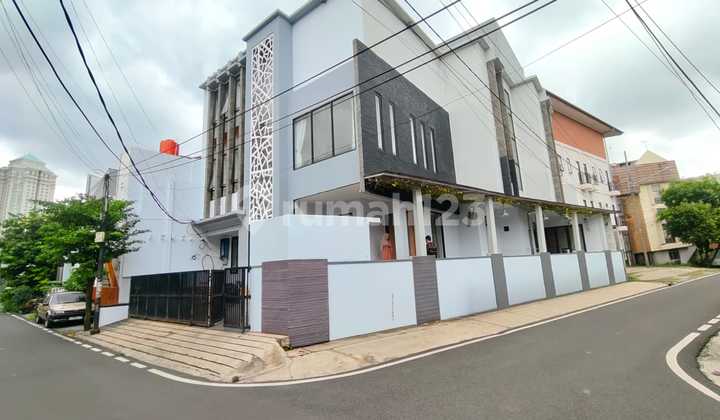 Kost House in Benhil, Central Jakarta, Ready-to-Move-In Corner Position, Very Strategic Location Kost House in Benhil, Central Jakarta, Ready-to-Move-In Corner Position, Very Strategic Location