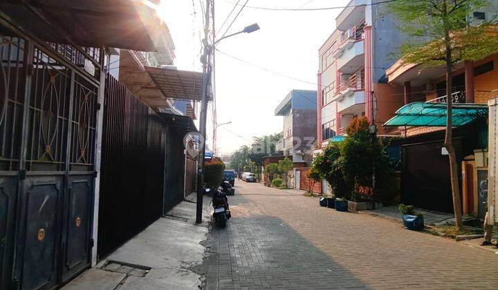 Rumah di Pakuwon Jelambar Selatan Jakarta Barat 2