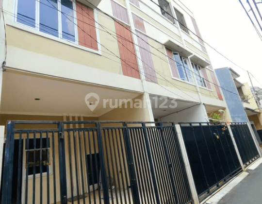 Rumah 1M An Tanjung Duren Jakarta Barat 3 Lt 1