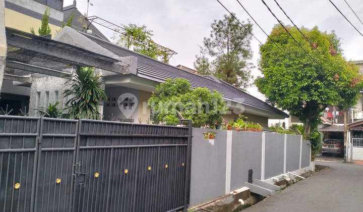 Rumah Hoek di Rawamangun Jakarta Timur