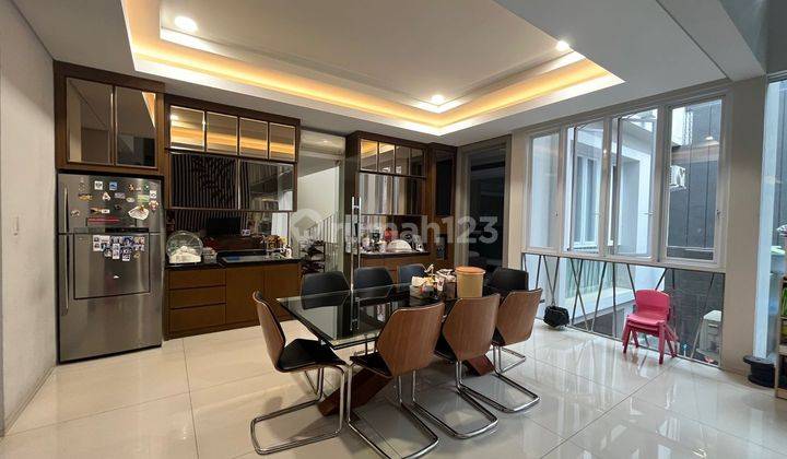 Rumah Villa Bukit Regency Pakuwon Indah Vbr Dekat Pakuwon Mall 1