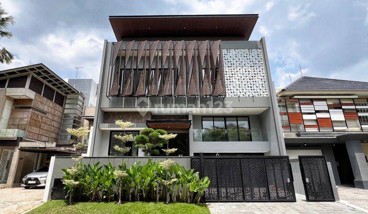 Rumah Split Level Citraland Dekat Universitas Ciputra Mewah 1