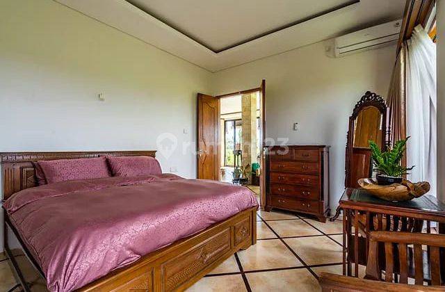 AVAILABLE LUXURY VILLA FOR RENT  IN MENGENING BEACH, CEMAGI 9