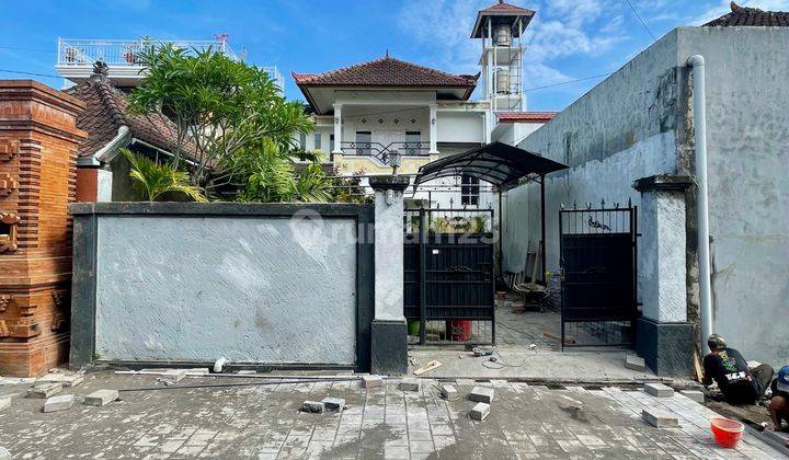 RUMAH 2 LANTAI SIAP HUNI SELESAI RENOVASI DI SANUR DEKAT KE RENON 2