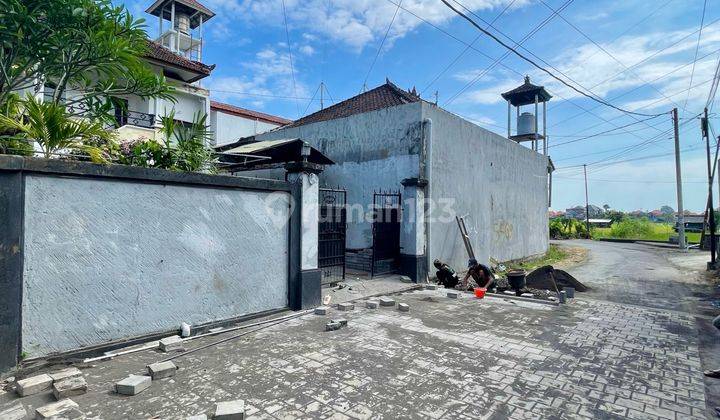 RUMAH 2 LANTAI SIAP HUNI SELESAI RENOVASI DI SANUR DEKAT KE RENON 1