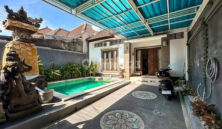 semi furnished villa in Taman Sari Kerobokan Fbp04