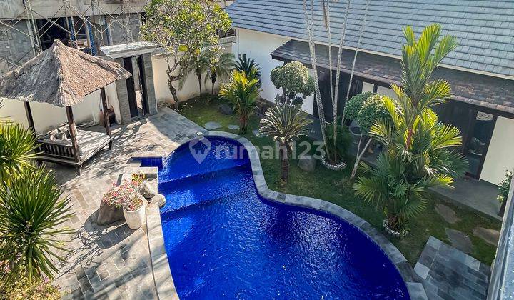 Stunning Spacous Modern Villa In Berawa Canggu 1