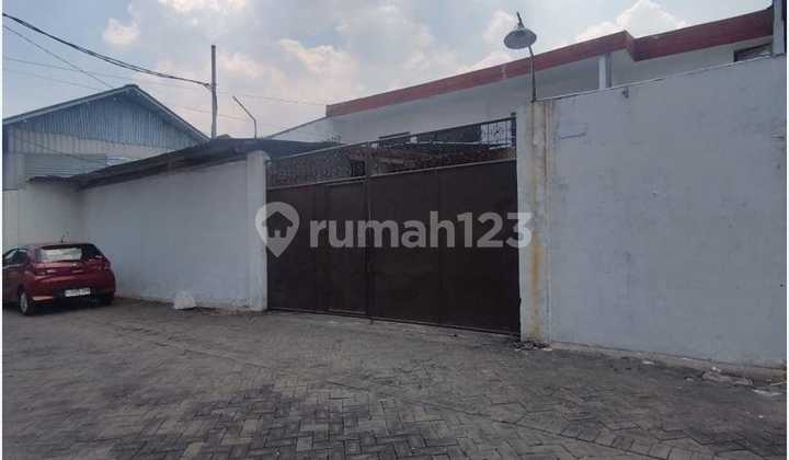 Warehouse and House for Rent in Lebak Jaya