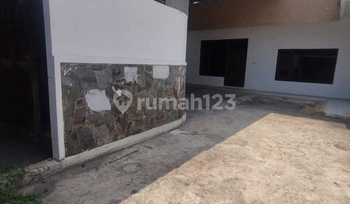 Warehouse and House for Rent in Lebak Jaya